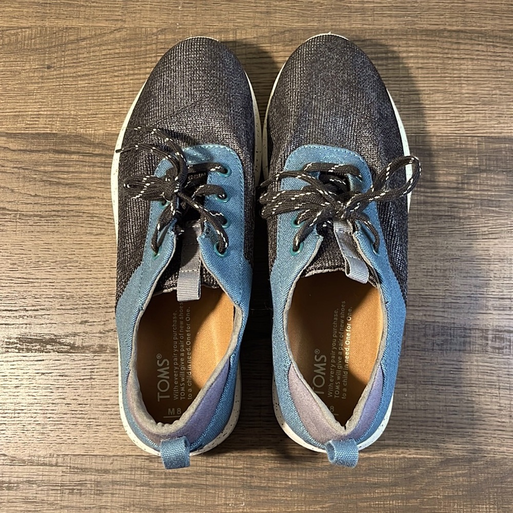 TOMS Men’s Sneaker, Never Worn, Men’s Size 8, Color Blue/Black